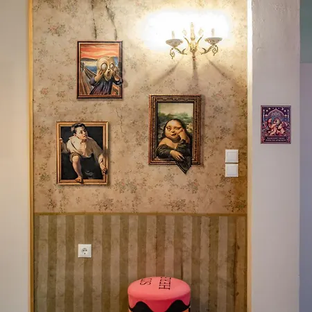Apartment Athenian Urban Art - Live Athenian Life *